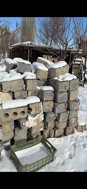 Кухонные принадлежности: Шлакоблоки строительства и хозяйственных нужд. - Материал: тяжелый — 1