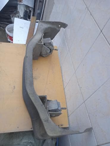 rex sprinter: Запчасти от грузовика/фургона малого класса. В наличии: - Передняя — 10