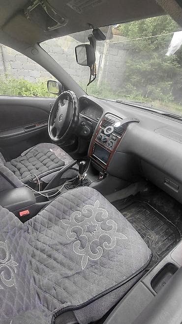 багажник авенсис: Toyota Avensis: 2000 г., 2 л, Механика, Дизель, Хэтчбэк — 7
