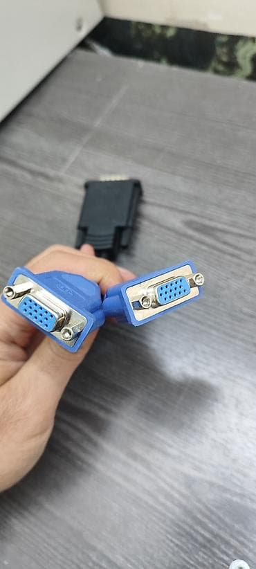 в связи с: Переходник-сплиттер DVI-I (24+5) на 2 x VGA (HD15, “мама”). Описание — 2