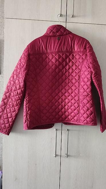 деми куртки: Стёганая женская куртка демисезонная цвета фуксии/ягодный. В отличном — 8