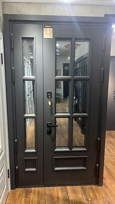 входная двустворчатая дверь: Двери для домов и квартир, Металлическая, Двухстворчатая, Со стеклом, цвет - Серый — 1