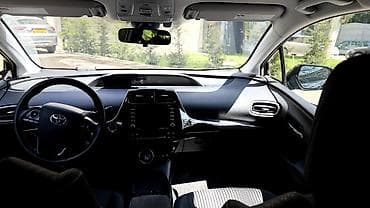 k60 pro: Toyota Prius: 2019 г., 1.8 л, Гибрид, Хэтчбэк — 7