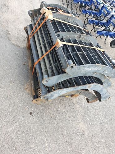 фены с расческой: Запчасти для комбайнов — 2