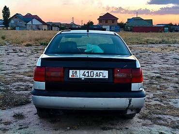 бампе: Volkswagen Passat: 1994 г., Седан — 6
