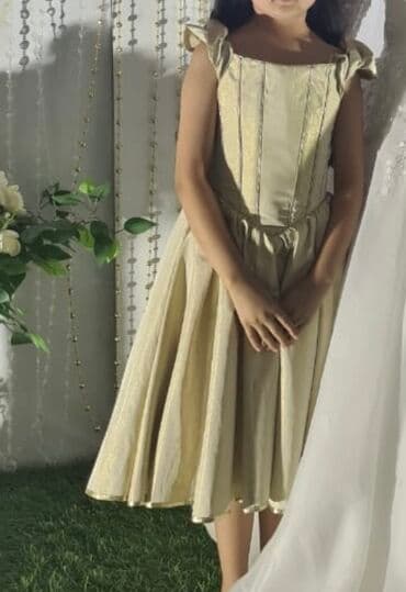 школьный фартук на прокат: Детское платье, цвет - Золотой, Б/у — 4