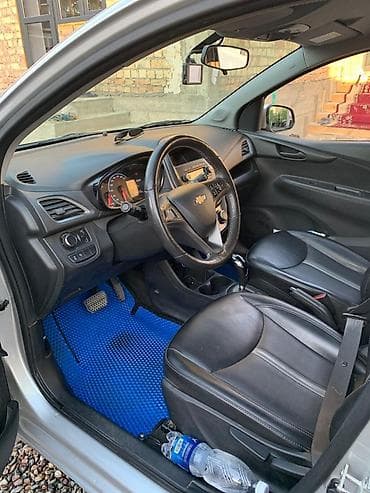 сама мойка: Chevrolet Spark: 2020 г., 1 л, Механика, Бензин, Хэтчбэк — 3