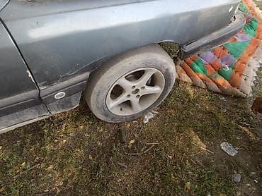 Литые диски R15 с шиной + салонные элементы для Audi 80 (B3/B4) at lalafo.kg Литые диски R15 с шиной + салонные элементы для Audi 80 (B3/B4)