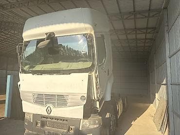 трактор клас: Тягач, Renault, 2012 г., Без прицепа — 1