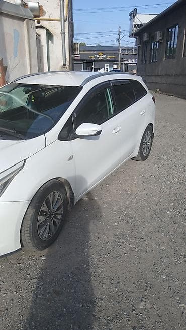 Транспорт: Kia Ceed: 2017 г., Автомат, Бензин, Универсал — 5