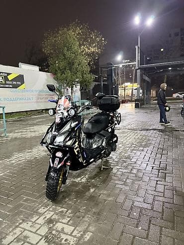 каска для мопеда: Скутер/мопед городского типа, тюнингованный для повседневной езды и — 1