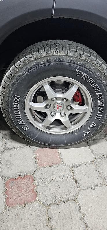Транспорт: Шины Sailun Terramax A/T 3 в хорошем состоянии. Одна отремонтирована и — 1