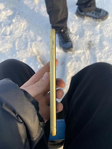 redmi note 10 lite: IPhone 11, Сары, 75 % — 5