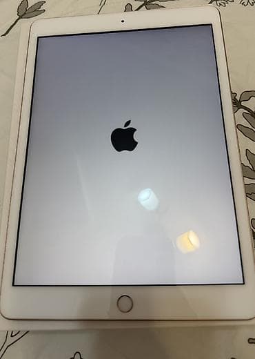 Планшет, Apple, память 32 ГБ, 10" - 11", Wi-Fi, Б/у, Классический цвет - Золотой