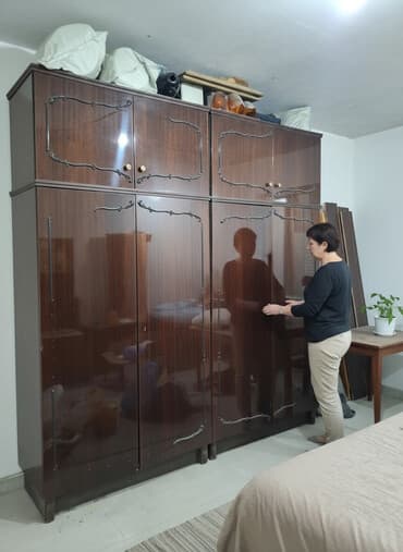 ищу шифонер: Спальный гарнитур, Б/у, Односпальная кровать, Шкаф, Трюмо, Россия, Дерево, Самовывоз, цвет - Коричневый — 1