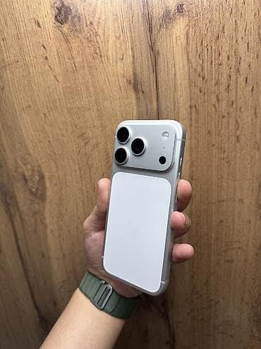 бэушный айфон 5: IPhone 17 Pro, Б/у, 256 ГБ, Белый, Защитное стекло, Чехол, В рассрочку, 100 % — 1