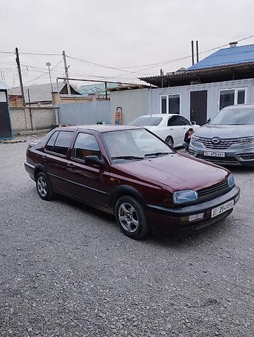 Volkswagen Vento: 1992 г., 1.8 л, Механика, Бензин, Седан at lalafo.kg Volkswagen Vento: 1992 г., 1.8 л, Механика, Бензин, Седан