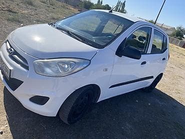 кок талаа: Hyundai i10: 2011 г., 1.1 л, Кол менен иштөөчү, Бензин, Хетчбек — 3