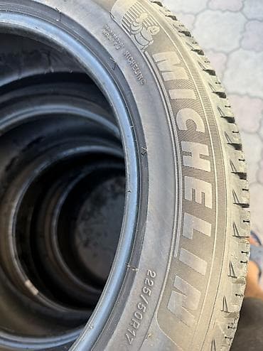 17: 225/50/17 4 шт комплект в идеальном состоянии фирма Michelin год 2019 — 4