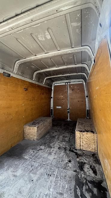 тлк 200: Mercedes-Benz Sprinter, год 2003 Обьем 2.7 цельнометаллический фургон — 2