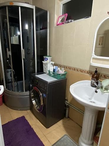 афто дом: Продается дом с двором и навесом. Планировка и помещения: - — 1