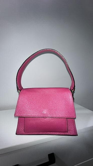 Продаю сумку хорошего качества.
300с