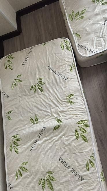 Бекерге берем: Матрасы с чехлом Aloe Vera. 2 шт. Б/у. Размеры 180/80. Отдаю — 1