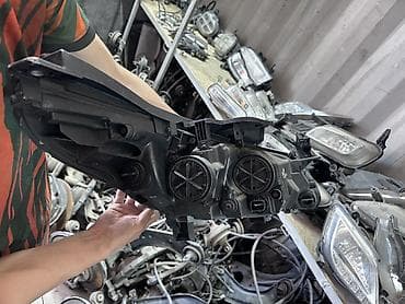 Системы освещения: Передняя левая фара Hyundai 2017 г., Б/у, Оригинал — 2