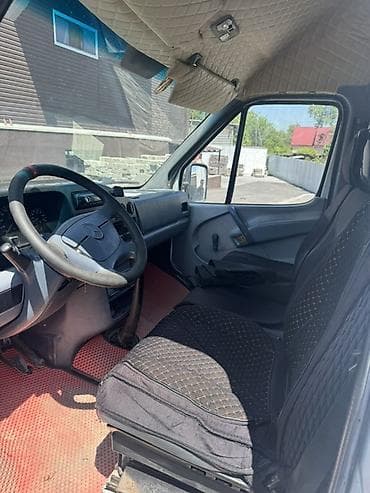 sprinter 2 7: Легкий грузовик, Mercedes-Benz — 2