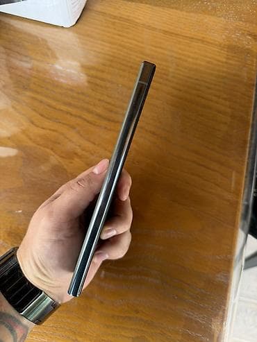 Техника и электроника: Samsung Galaxy S23 Ultra, Б/у, 256 ГБ, цвет - Зеленый, eSIM — 5