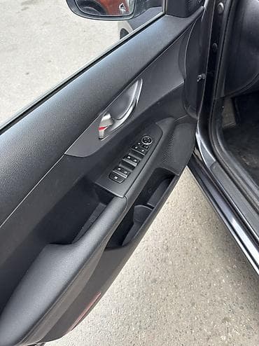 step 2: Kia K3: 2022 г., 1.6 л, Вариатор, Бензин, Седан — 10