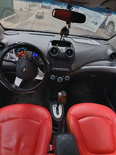 шевролет круз: Chevrolet Spark: 2015 г., 1 л, Автомат, Бензин, Хэтчбэк — 8