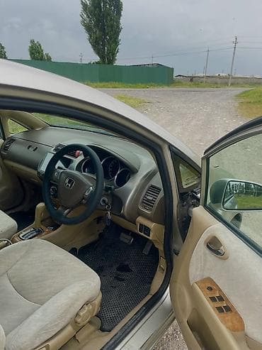 авто сатуу: Honda Fit Aria: 2003 г., 1.5 л, Автомат, Бензин, Седан — 6