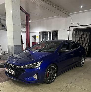 2019: Hyundai Elantra: 2019 г., 1.6 л, Автомат, Седан — 5