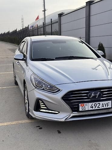 леди: Hyundai Sonata: 2018 г., 2 л, Автомат, Бензин, Седан — 8