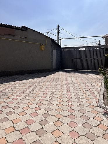 jack 4: 🏡 Продаётся уютный дом в тихом и комфортном районе! Идеальный вариант — 3