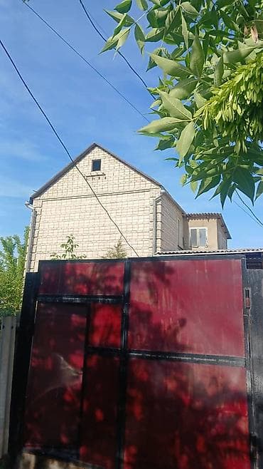 с гаража: Срочно продается трехуровневый дом в районе авторынка Кудайберген — 8