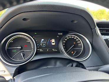 Toyota Camry: 2018 г., 2.5 л, Автомат, Гибрид, Седан — 9