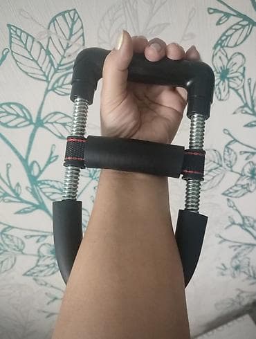 hand grip: Эспандер для кисти и предплечья (пружинный) Описание: - Компактный — 2