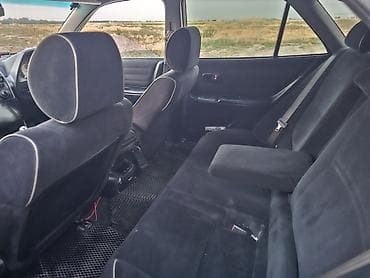 эвакуатор продаю спринтер: Toyota Altezza: 2002 г., 2 л, Автомат, Бензин, Хэтчбэк — 3