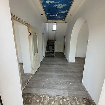 продаётся дом келечек бишкек: Просторный дом с двумя этажами и функциональной планировкой. - — 1