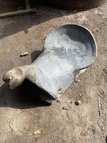 пуф трансформер: Седло-на деревяшку/санки «гусак» из цельного листового металла — 1