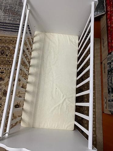 Детская кроватка с матрасом - Материал: дерево/МДФ, окраска в белый