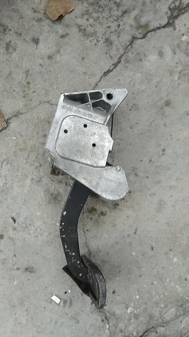 Педаль газа мерс 124