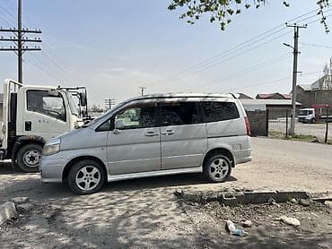 семейный авто: Nissan Serena: 2001 г., 2 л, Автомат, Бензин, Минивэн — 2