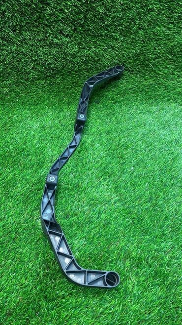 n62: Кронштейн Bmw X5 48I E70 (Е70) N62B48 4 2007 (б/у)  Марка: BMW Модель — 2