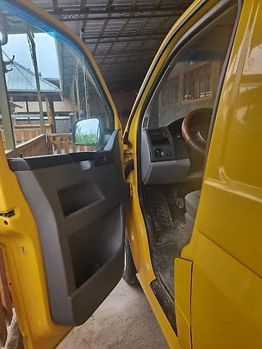 ом 605: Volkswagen Transporter T5 фургон (желтый) - Кузов — 7