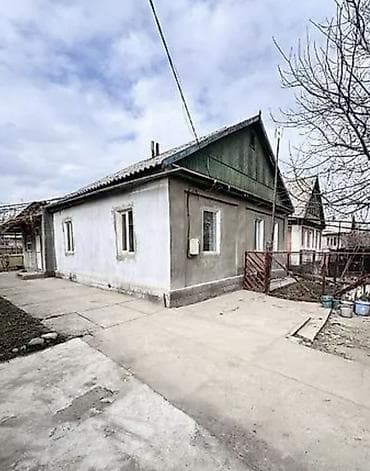 Продаётся одноэтажный частный дом площадь земли 12соток жилой дом