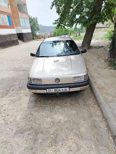 авто в кыргыстане: Volkswagen Passat: 1989 г., 1.8 л, Механика, Газ, Седан — 3