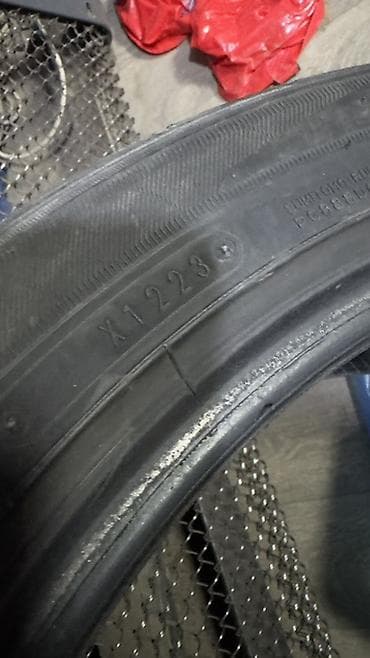 Шины 235 / 45 / R 18, Лето, Легковые, DUNLOP at lalafo.kg Шины 235 / 45 / R 18, Лето, Легковые, DUNLOP